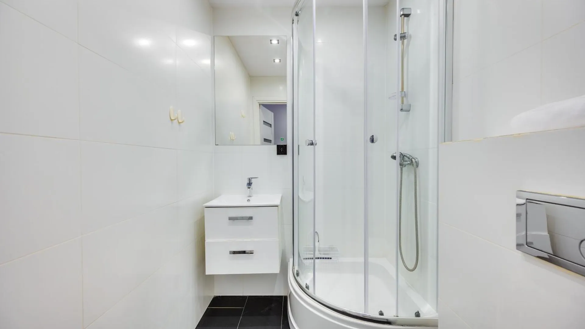 Chlopska 34D By Homeprime Gdansk Poland